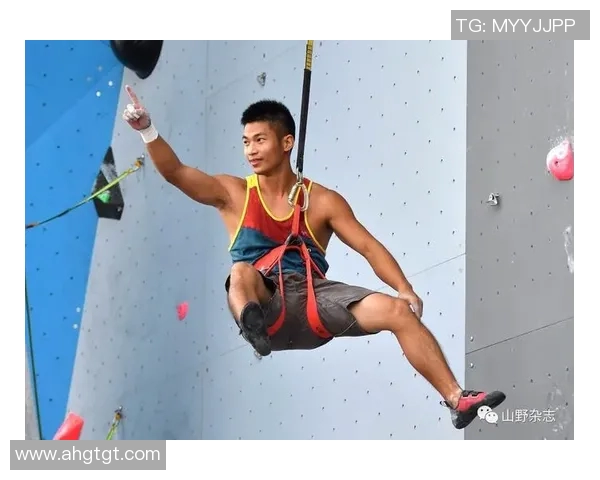 重庆攀岩队在极限运动会中的精彩节奏表现与技术分析